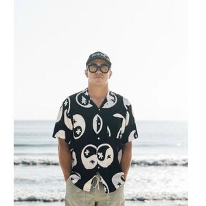 YANG SHORT SLEEVE BUTTON UP